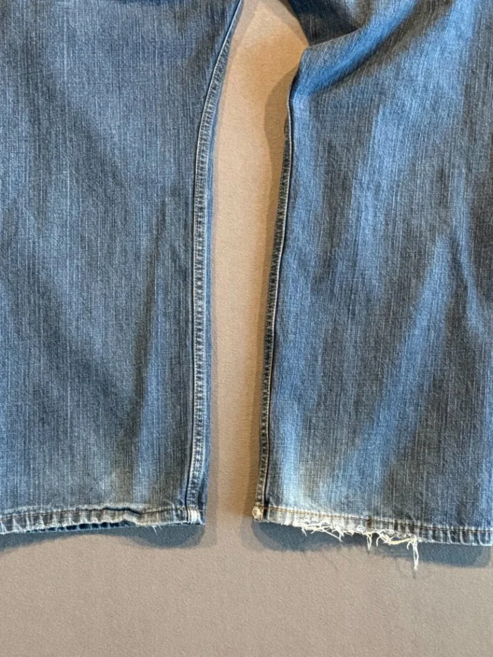 Levi’s 569 Loose Straight Jeans Men’s 40x30 100% Cotton Medium Wash Denim